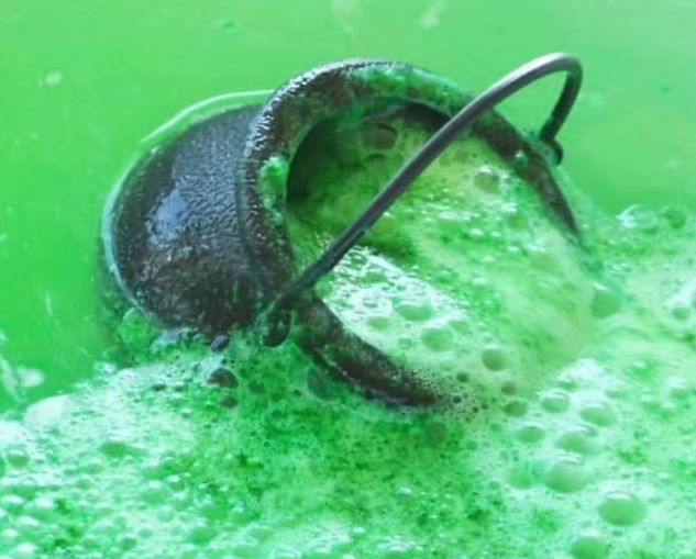 Black Cauldron Bath Bomb